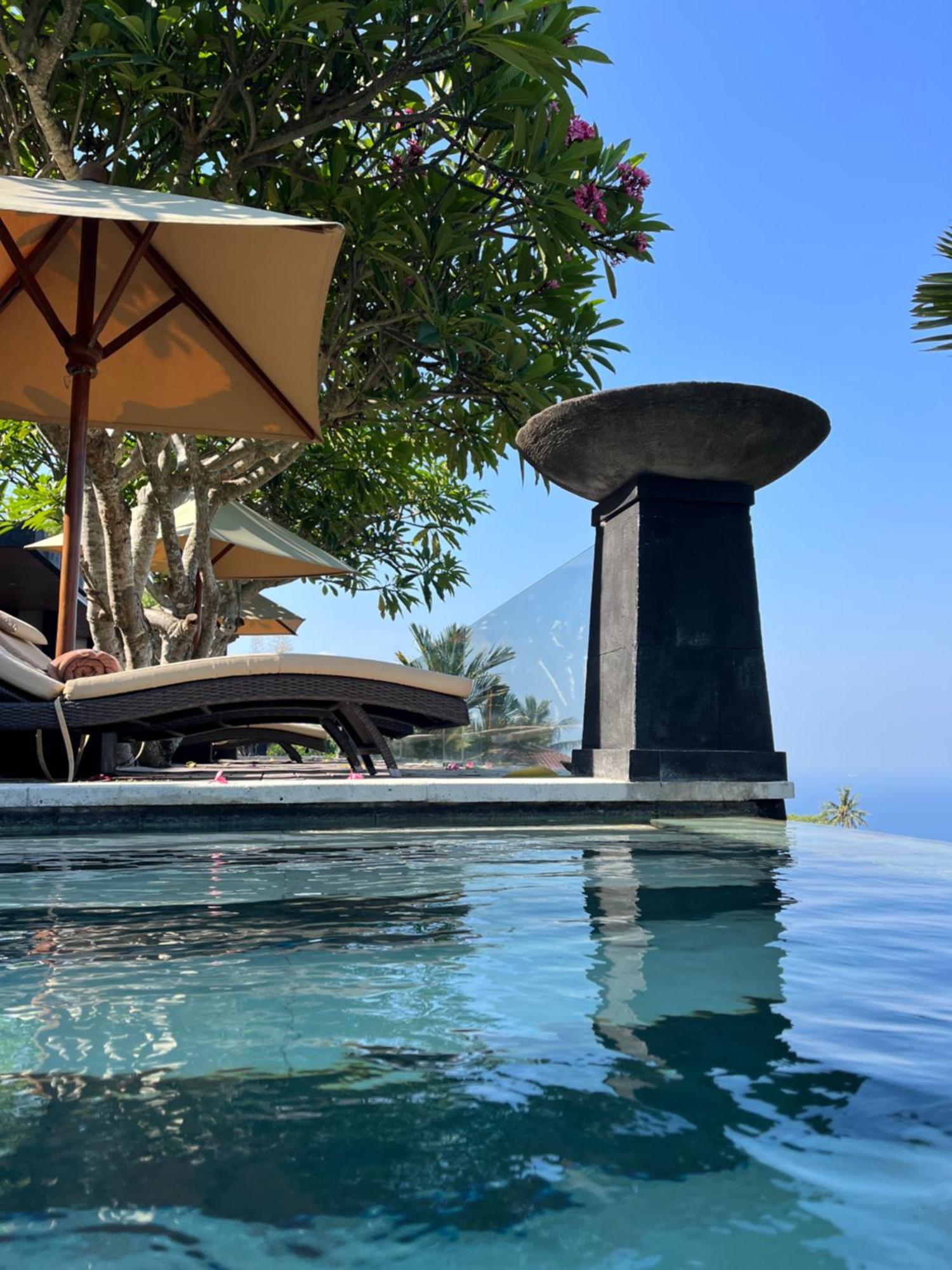 Hotel The Puncak Lombok à Senggigi Extérieur photo